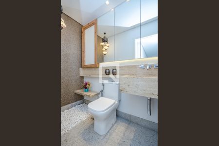 Apartamento à venda com 300m², 5 quartos e 4 vagas Apartamento à venda com 300m², 5 quartos e 4 vagasLavabo