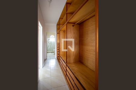 Closet da suíte de casa para alugar com 3 quartos, 220m² em Brasilândia, São Gonçalo