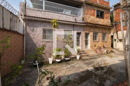 Casa à venda com 99m², 3 quartos e sem vagaÁrea comum