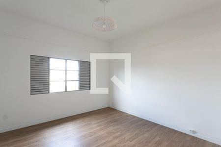 Quarto 2 de casa para alugar com 2 quartos, 96m² em Jardim das Bandeiras, São Paulo