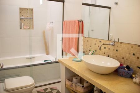 Casa para alugar com 240m², 4 quartos e 4 vagasBanheiro da Suíte