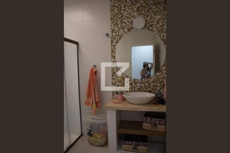 Casa para alugar com 240m², 4 quartos e 4 vagasBanheiro