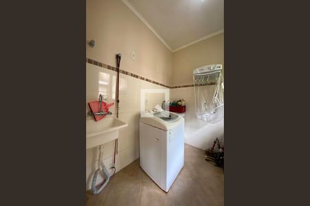 Casa à venda com 264m², 3 quartos e 3 vagasLavanderia