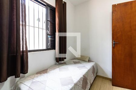 Casa à venda com 100m², 3 quartos e 2 vagasQuarto 3