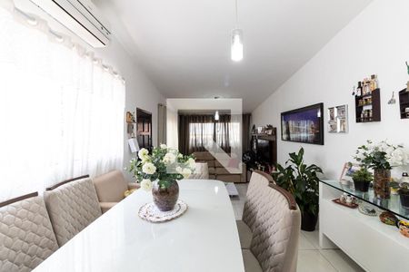 Sala de casa à venda com 3 quartos, 100m² em Vila Vera, São Paulo