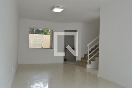 Sala de casa de condomínio à venda com 4 quartos, 98m² em Tanque, Rio de Janeiro