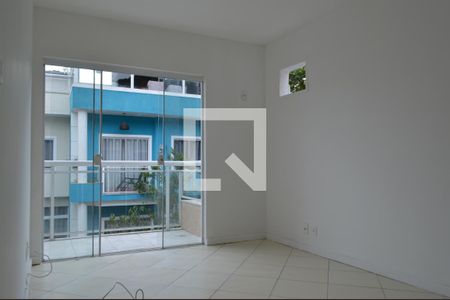 Suíte de casa de condomínio à venda com 4 quartos, 98m² em Tanque, Rio de Janeiro