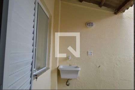 Casa de condomínio à venda com 98m², 4 quartos e 1 vagaÁrea de Serviço de