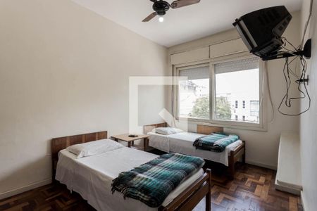 Quarto 1 de apartamento para alugar com 2 quartos, 72m² em Navegantes, Porto Alegre