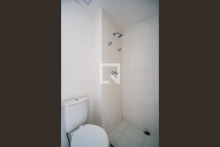 Apartamento à venda com 83m², 2 quartos e 1 vaga Apartamento à venda com 83m², 2 quartos e 1 vagaBanheiro da suíte