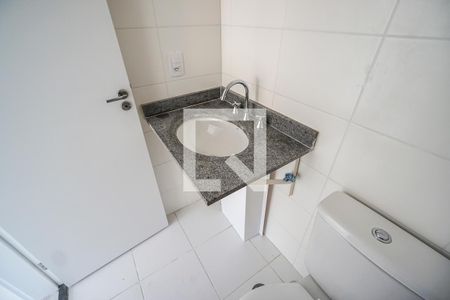 Apartamento à venda com 83m², 2 quartos e 1 vaga Apartamento à venda com 83m², 2 quartos e 1 vagaBanheiro da suíte