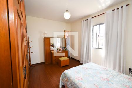 Casa à venda com 152m², 3 quartos e 2 vagasSuíte