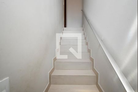 Escada de casa à venda com 3 quartos, 152m² em Vila Gustavo, São Paulo