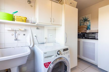 Área de Serviço  de apartamento à venda com 3 quartos, 227m² em Vila Yara, Osasco