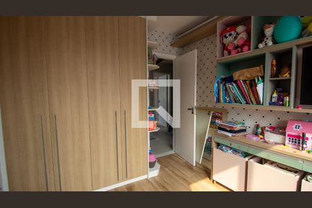 Casa de condomínio à venda com 302m², 5 quartos e 2 vagas Casa de condomínio à venda com 302m², 5 quartos e 2 vagasQuarto 3