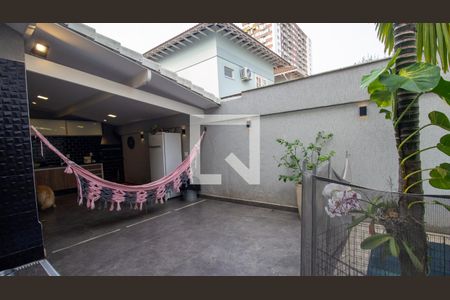 Casa de condomínio à venda com 302m², 5 quartos e 2 vagas Casa de condomínio à venda com 302m², 5 quartos e 2 vagasÁrea Gourmet