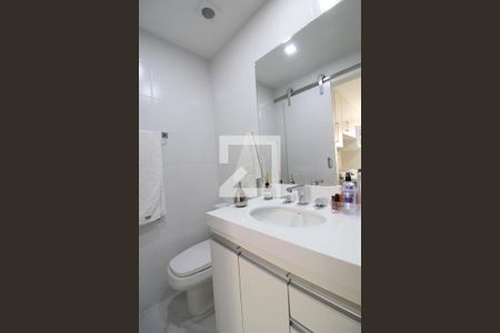 Apartamento à venda com 86m², 2 quartos e 1 vagaBanheiro da Suíte