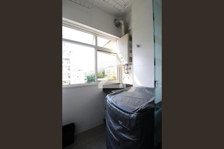 Apartamento à venda com 86m², 2 quartos e 1 vagaÁrea de Serviço