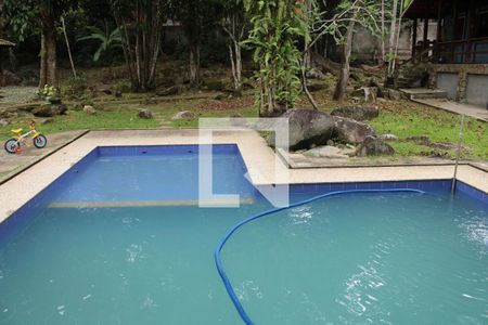 Casa à venda com 3000m², 4 quartos e 2 vagasPiscina