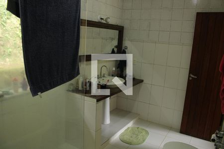 Casa à venda com 3000m², 4 quartos e 2 vagasBanheiro da Suíte 2