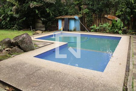 Casa à venda com 3000m², 4 quartos e 2 vagasPiscina