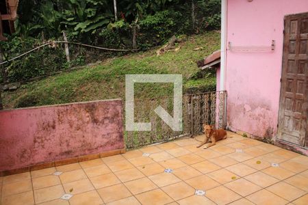 Casa à venda com 3000m², 4 quartos e 2 vagasQuintal