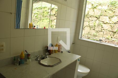 Casa à venda com 3000m², 4 quartos e 2 vagasBanheiro da Suíte 1