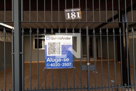 Casa para alugar com 200m², 3 quartos e 2 vagas Casa para alugar com 200m², 3 quartos e 2 vagasFachada