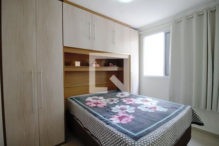 Quarto 1 de apartamento para alugar com 2 quartos, 45m² em Jardim Elizabete, Taboão da Serra