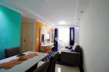 Sala  de apartamento para alugar com 2 quartos, 45m² em Jardim Elizabete, Taboão da Serra