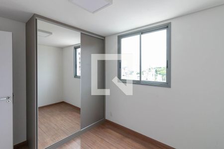 Quarto 1 de apartamento para alugar com 2 quartos, 54m² em Padre Eustáquio, Belo Horizonte