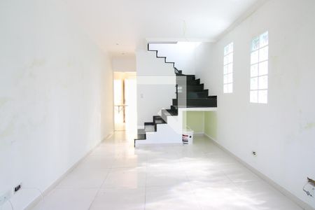 Sala de casa para alugar com 2 quartos, 100m² em Jardim Nordeste, São Paulo