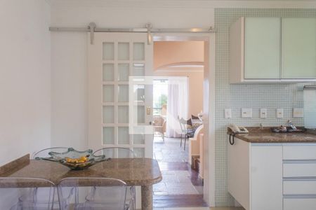 Apartamento para alugar com 319m², 4 quartos e 2 vagasCozinha