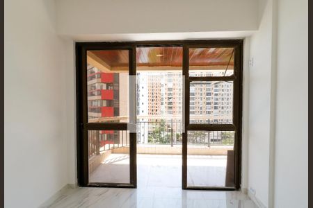 Apartamento à venda com 70m², 1 quarto e 1 vagaQuarto