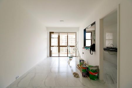 Sala de apartamento à venda com 1 quarto, 70m² em Barra da Tijuca, Rio de Janeiro
