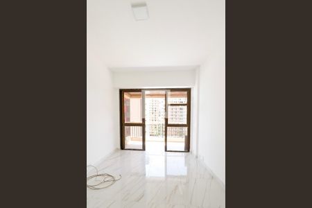 Apartamento à venda com 70m², 1 quarto e 1 vagaQuarto