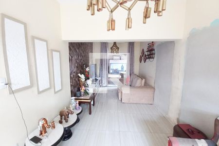 Sala de estar  de casa à venda com 3 quartos, 360m² em Piratininga (venda Nova), Belo Horizonte