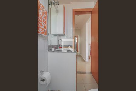 Banheiro do Corredor  de apartamento para alugar com 2 quartos, 63m² em Sagrada Família, Belo Horizonte