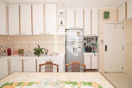 Casa à venda com 154m², 3 quartos e 2 vagasCozinha