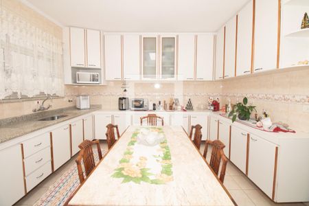 Casa à venda com 154m², 3 quartos e 2 vagasCozinha