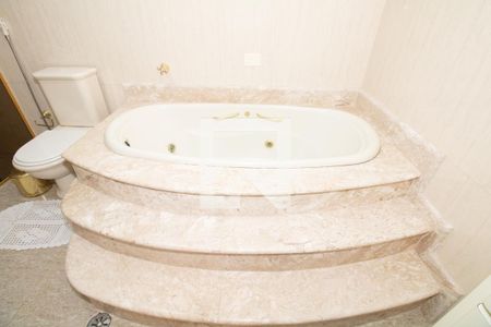 Casa à venda com 154m², 3 quartos e 2 vagasBanheiro da Suíte 1