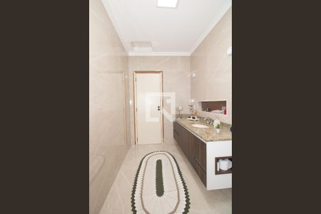 Casa à venda com 154m², 3 quartos e 2 vagasBanheiro