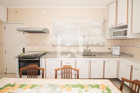 Casa à venda com 154m², 3 quartos e 2 vagasCozinha