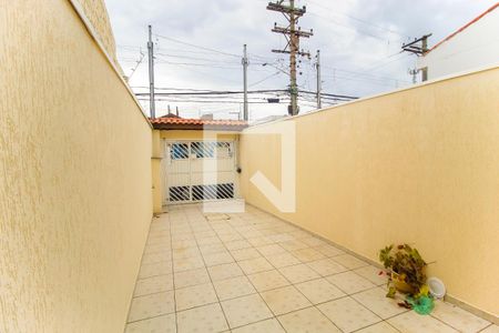 Quintal/Garagem de casa à venda com 2 quartos, 84m² em Jardim São Carlos (zona Leste), São Paulo