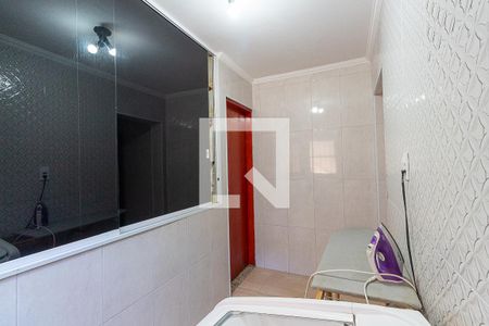 Casa à venda com 100m², 2 quartos e 2 vagasLavanderia