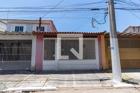 Casa à venda com 100m², 2 quartos e 2 vagasFachada