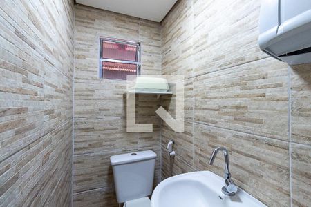 Casa à venda com 100m², 2 quartos e 2 vagasLavabo