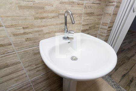 Casa à venda com 100m², 2 quartos e 2 vagasLavabo