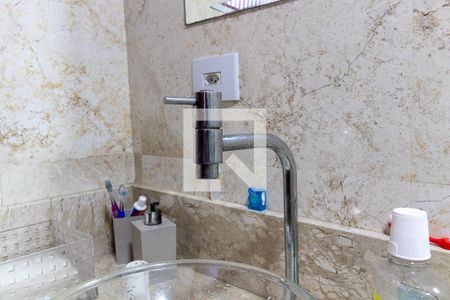 Casa à venda com 100m², 2 quartos e 2 vagasBanheiro - torneira