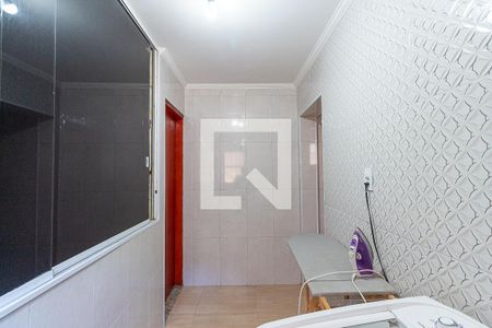 Casa à venda com 100m², 2 quartos e 2 vagasLavanderia